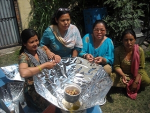 SCI Provides Tools and Training for Solar Cooking