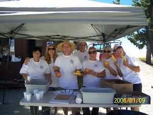 2010 Notch water station volunteers