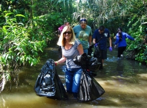 Volunteers at 2014 cleanup