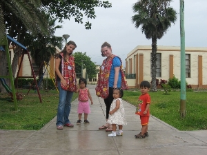 Volunteers in Peru with children at an orphanage