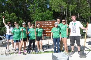 Greenheart Volunteers and their American families