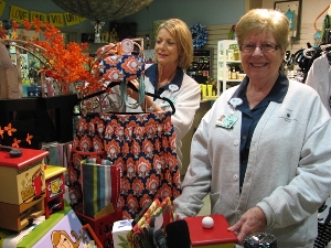 Gift Shop Volunteers