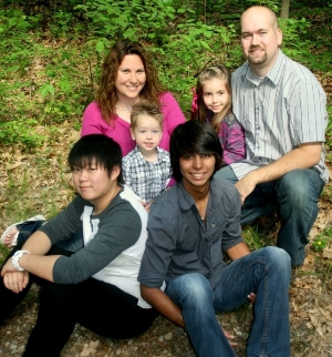 Tiffany Summers and family with exchange students